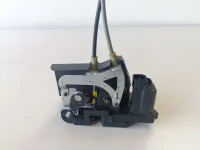 Second-hand car spare part front right door lock for ssangyong rodius d/d27dt oem iam references   