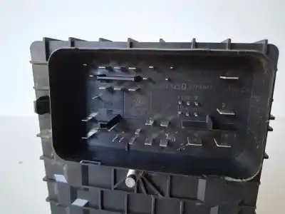 Pezzo di ricambio per auto di seconda mano scatola relè/fusibili per audi a3 (8p1) cayc riferimenti oem iam 1k0937125d  