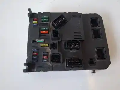 Peça sobressalente para automóvel em segunda mão CAIXA DE FUSÍVEIS E RELÉS por PEUGEOT PARTNER (S2) WJY(DW8B) Referências OEM IAM 9649627780  