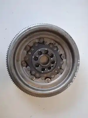 Recambio de automóvil de segunda mano de VOLANTE MOTOR para AUDI A3 (8P1) CCZA referencias OEM IAM 06J105266D  