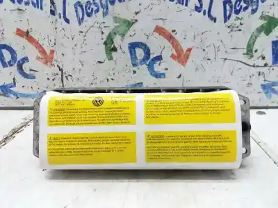 Pièce détachée automobile d'occasion AIRBAG AVANT DROIT pour VOLKSWAGEN TOURAN (1T2)  Références OEM IAM 1T0880204D  