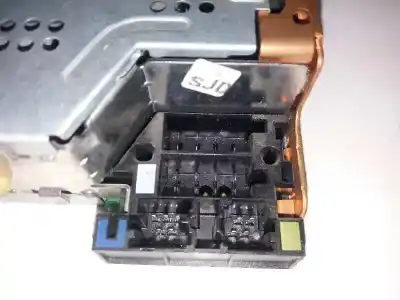 Second-hand car spare part audio system / radio cd for renault scenic ii authentique oem iam references   