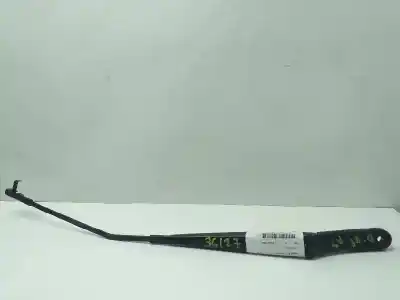 Pezzo di ricambio per auto di seconda mano braccio tergicristallo anteriore destro per audi a3 (8p) 1.6 102 cv / 75 kw riferimenti oem iam 