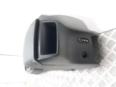 Автозапчастина б/у центральний подлокник для seat altea xl (5p5) family посилання на oem iam 5p0864251d  
