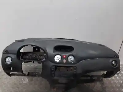 Tweedehands auto-onderdeel DASHBOARD voor CITROEN C2 (JM_)  OEM IAM-referenties 8211EY  