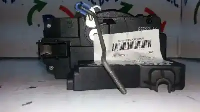 Автозапчастина б/у замок багажника / ворот для renault trafic combi (ab 4.01) 9 - plazas (l1h1) 2.9t combi corto посилання на oem iam 8200008468  