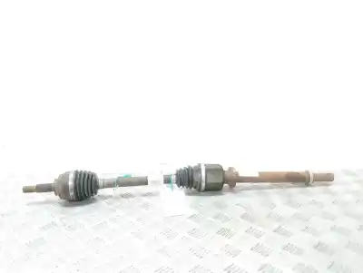 Second-hand car spare part front right transmission for renault clio iii rip curl oem iam references 8200618111