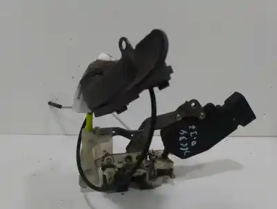 Peça sobressalente para automóvel em segunda mão fechadura da porta dianteira esquerda por peugeot 107 básico referências oem iam 