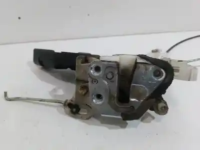 Peça sobressalente para automóvel em segunda mão fechadura da porta dianteira direita por peugeot 107 básico referências oem iam 9136t1