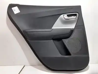 Pezzo di ricambio per auto di seconda mano RIVESTIMENTO PORTIERA POSTERIORE SINISTRA per KIA NIRO  Riferimenti OEM IAM 83305G5080EE1  
