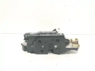 Second-hand car spare part left front door lock for skoda rapid active oem iam references 5e1837015a  