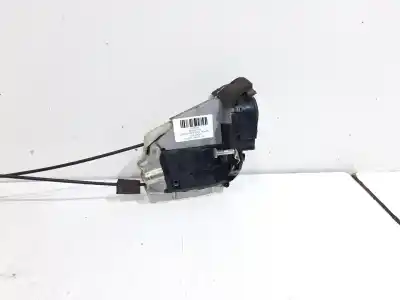 Автозапчастина б/у замок дверей заднього лівого для toyota prius (_w3_) 1.8 hybrid (zvw3_) посилання на oem iam 6906047070  