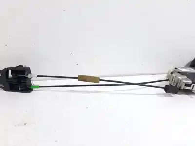 Автозапчастина б/у замок дверей заднього лівого для toyota prius (_w3_) 1.8 hybrid (zvw3_) посилання на oem iam 6906047070  