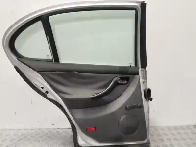 Peça sobressalente para automóvel em segunda mão porta do automóvel traseira esquerda por seat leon (1m1) 1.6 16 v referências oem iam 1m0833055l  