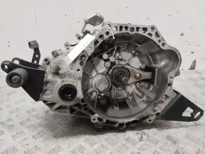 Second-hand car spare part gearbox for toyota auris básico oem iam references 3030002090