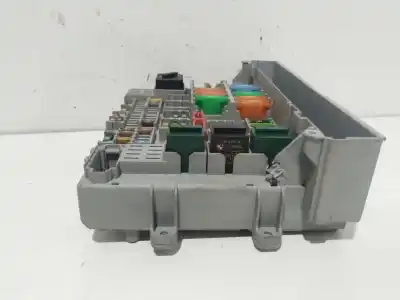 Peça sobressalente para automóvel em segunda mão caixa de fusíveis e relés por bmw 3 touring (e91) 320 d referências oem iam 690662104  