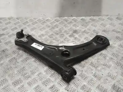 Pezzo di ricambio per auto di seconda mano braccio sospensione inferiore anteriore destro per skoda rapid (nh3, nk3, nk6) 1.6 tdi riferimenti oem iam 6r0407152f  