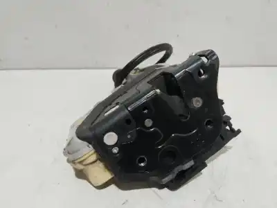 Second-hand car spare part left front door lock for volkswagen passat b6 variant (3c5) 2.0 tdi 16v oem iam references 3c1837015a  