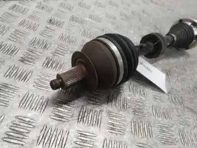 Second-hand car spare part front left transmission for seat toledo iv (kg3) 1.6 tdi oem iam references 6r0407761a   Second-hand car spare part front left transmission for seat toledo iv (kg3) 1.6 tdi oem iam references 6r0407761a