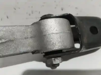 Second-hand car spare part gearbox support for seat toledo iv (kg3) 1.6 tdi oem iam references 6q0199851ap   Second-hand car spare part gearbox support for seat toledo iv (kg3) 1.6 tdi oem iam references 6q0199851ap