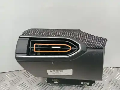 Second-hand car spare part Air Ventilation Grille for DACIA SANDERO II 1.0 TCE 90 GPF OEM IAM references 687606085R  
