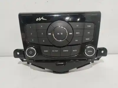 Peça sobressalente para automóvel em segunda mão sistema de áudio / rádio cd por chevrolet cruze fastback (j305) 1.7 d referências oem iam 95485441