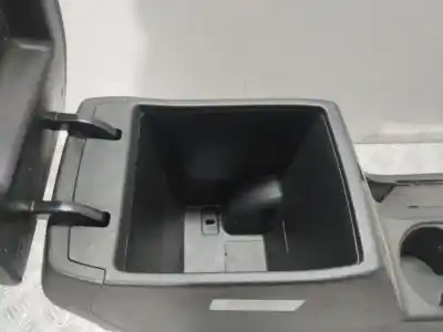 Автозапчасти б/у центральный подлокотник за kia ceed tourer (cd) 1.6 crdi 136 ссылки oem iam 84636j700  