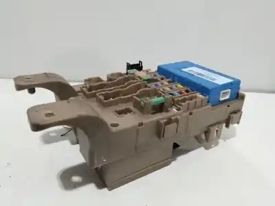Second-hand car spare part fuse box unit for toyota corolla (_e12_) 2.0 d-4d (cde120r_, cde120l_) oem iam references 8264102040  