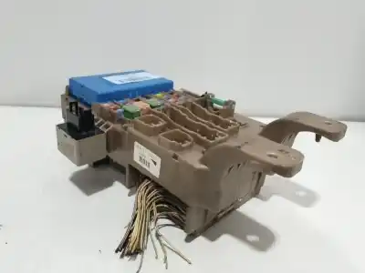 Second-hand car spare part fuse box unit for toyota corolla (_e12_) 2.0 d-4d (cde120r_, cde120l_) oem iam references 8264102040  