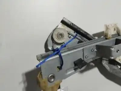 Pezzo di ricambio per auto di seconda mano alzacristalli anteriore sinistro per citroen c4 picasso sx riferimenti oem iam 9682495680   Pezzo di ricambio per auto di seconda mano alzacristalli anteriore sinistro per citroen c4 picasso sx riferimenti oem iam 9682495680