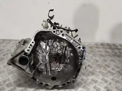 Pièce détachée automobile d'occasion BOÎTE DE VITESSES pour TOYOTA YARIS (_P9_)  Références OEM IAM 303000D073 3030052411 
