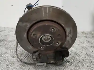 Pièce détachée automobile d'occasion MOYEU DE ROUE AVANT GAUCHE pour PEUGEOT 206 CC (2D)  Références OEM IAM 364657  