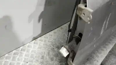 Second-hand car spare part left front door for opel antara a (l07) 2.0 cdti oem iam references 4808464  