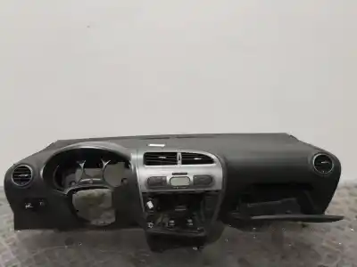Pezzo di ricambio per auto di seconda mano PANNELLO per SEAT LEON (1P1) Reference Riferimenti OEM IAM 1P1857003C  