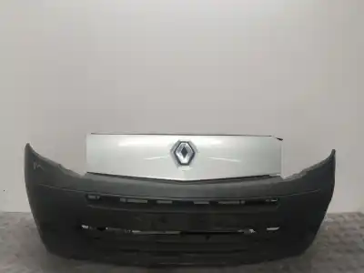 Recambio de automóvil de segunda mano de PARAGOLPES DELANTERO para RENAULT KANGOO / GRAND KANGOO II (KW0/1_) 1.5 DCI 85 (KW0K, KW0L, KW0B) referencias OEM IAM 7701478128  