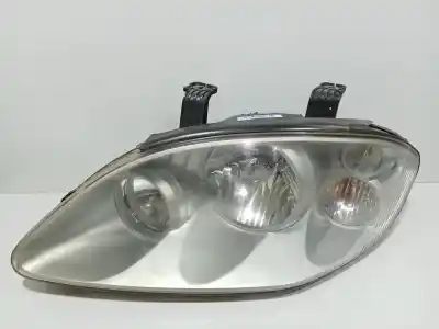 Pièce détachée automobile d'occasion FEU GAUCHE pour SSANGYONG RODIUS I 2.7 XDI Références OEM IAM 8310121201  