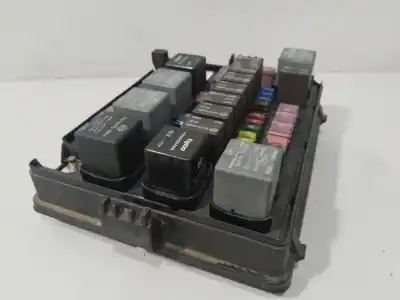 Pezzo di ricambio per auto di seconda mano scatola relè/fusibili per ssangyong rodius i 2.7 xdi 4wd riferimenti oem iam a105dsl  