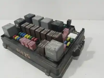 Pezzo di ricambio per auto di seconda mano scatola relè/fusibili per ssangyong rodius i 2.7 xdi 4wd riferimenti oem iam a105dsl  