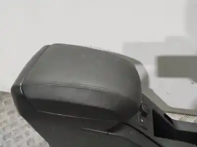 Pezzo di ricambio per auto di seconda mano bracciolo centrale per opel antara a (l07) 2.0 cdti 4x4 riferimenti oem iam 4813627  