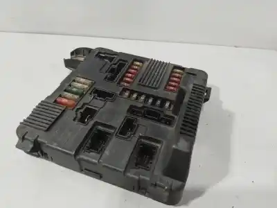 Second-hand car spare part fuse box unit for renault megane ii ranchera familiar (km0/1_) 1.6 oem iam references 8200306033   Second-hand car spare part fuse box unit for renault megane ii ranchera familiar (km0/1_) 1.6 oem iam references 8200306033