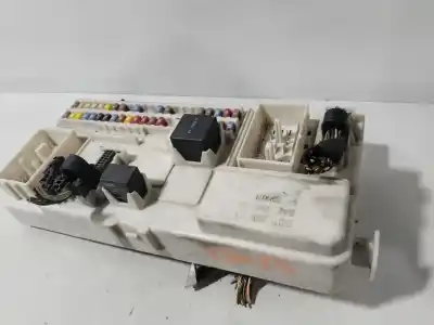 Second-hand car spare part fuse box unit for volvo v50 (545) d5 oem iam references 30765015  