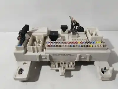 Second-hand car spare part fuse box unit for volvo v50 (545) d5 oem iam references 30765015  