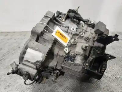 Second-hand car spare part gearbox for toyota corolla (_e12_) 2.0 d-4d (cde120r_, cde120l_) oem iam references 303002d110  