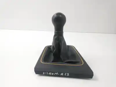 Pezzo di ricambio per auto di seconda mano pomello della leva del cambio per seat leon (5f1) 2.0 tdi riferimenti oem iam 5f1863283a  5f1711113m