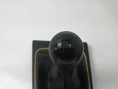 Pezzo di ricambio per auto di seconda mano pomello della leva del cambio per seat leon (5f1) 2.0 tdi riferimenti oem iam 5f1863283a  5f1711113m