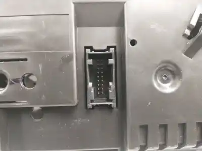 Peça sobressalente para automóvel em segunda mão quadrante por bmw serie 1 berlina (e81/e87) 120d referências oem iam 102495276 150205563 1041568