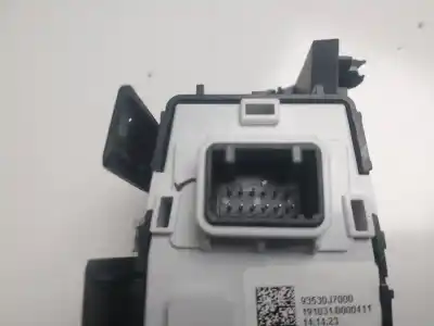 Second-hand car spare part left front power window switch for kia xceed concept 119 cv / 88 kw oem iam references 93570j7000 1910310000411 1910310000358