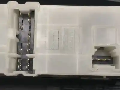 Second-hand car spare part left front power window switch for nissan note (e11e) tekna oem iam references 25401 2331 bh12c