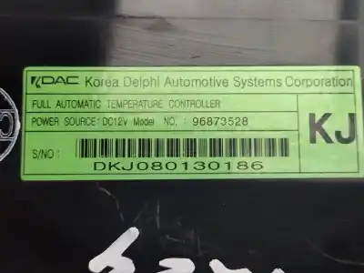 Peça sobressalente para automóvel em segunda mão comando de sofagem (chauffage / ar condicionado)  por chevrolet captiva 2.0 vcdi lt referências oem iam 96873528  dkj080130186