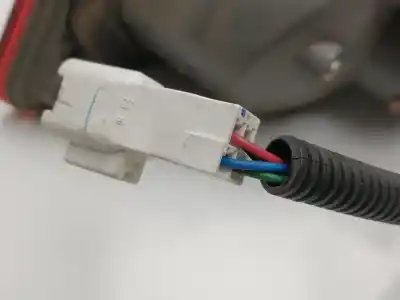 Second-hand car spare part interior left tailgate light for lexus is200 (ds2/is2) * oem iam references   